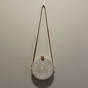White woven basket cross body purse!